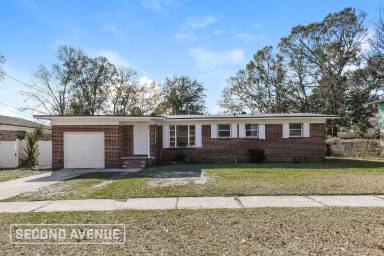 Main picture of 6536 Manhattan Dr