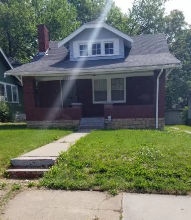 Main picture of 5825 Euclid Ave