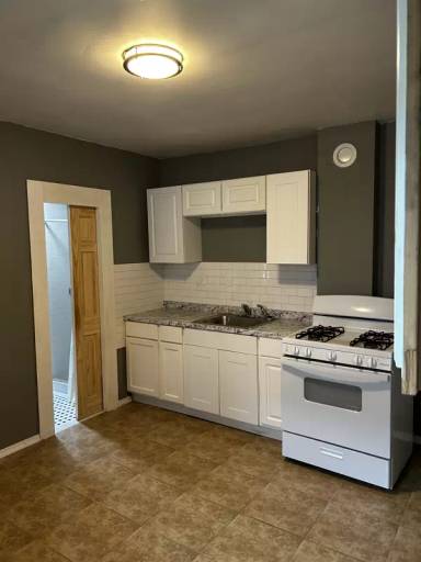 Main picture of 1518 Meylert Ave