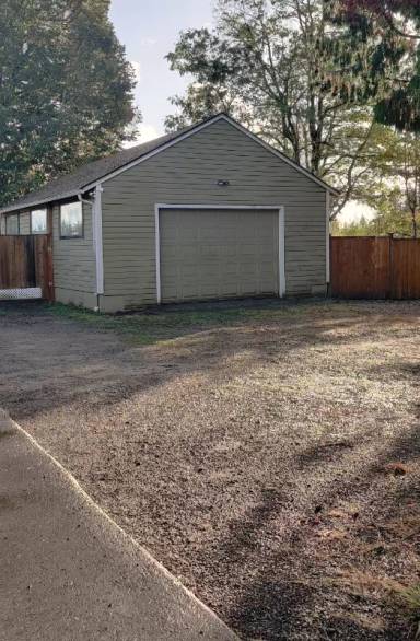 Main picture of 21605 NE 83rd St