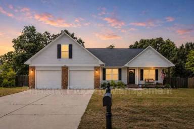 Main picture of 133 Haywood Dr