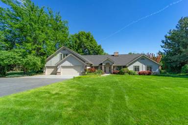 Main picture of 50 E Rooster Dr