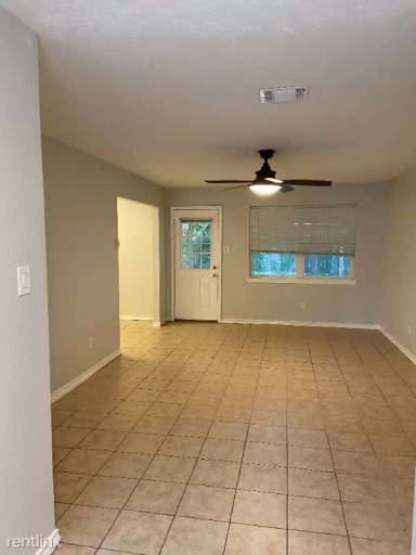 Main picture of 9522 Vanwood St