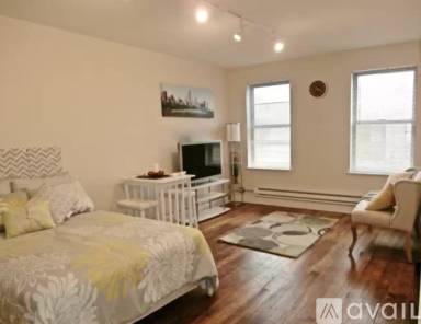 Main picture of 327 Howard St