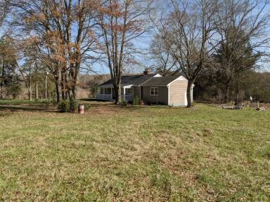 Main picture of 1956 Mill Quarter Rd