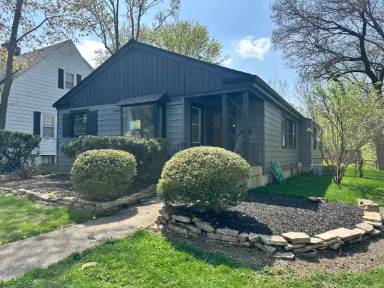 Main picture of 834 Gardner Rd