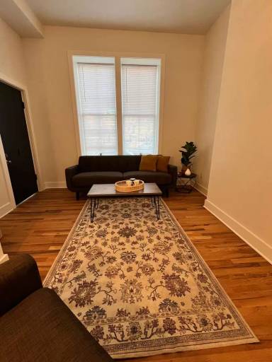 Main picture of 106 E Broad St