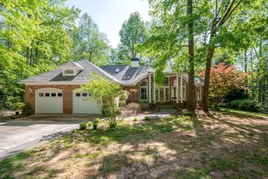 Main picture of 149 Cedar Cove Dr