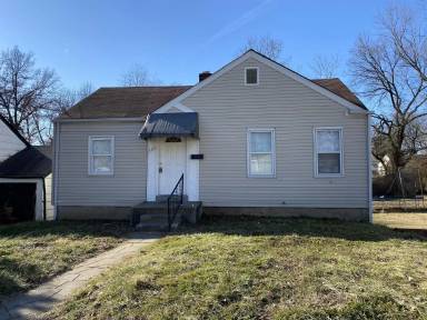 Main picture of 353 Plaza Ave