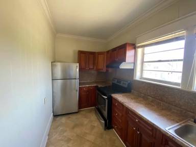 Main picture of 105 W Cherry Ave