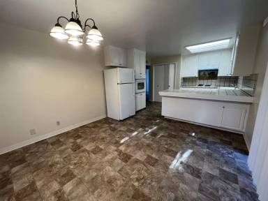 Main picture of 246 Echo Ave