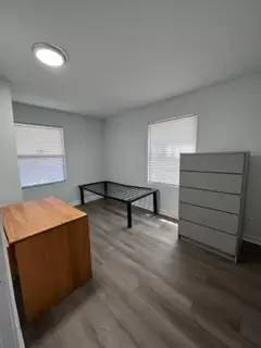 Main picture of 1220 S Roxboro St