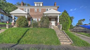 Main picture of 724 Holston St