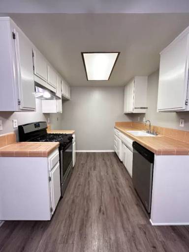 Main picture of 5305 Tyler Ave