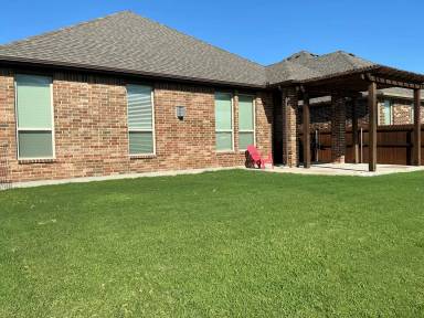 Main picture of 104 Mineral Point Dr