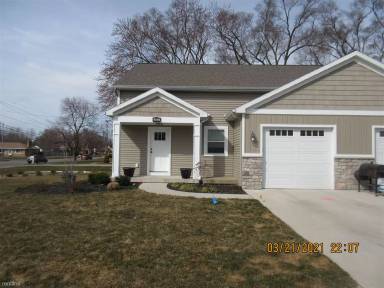Main picture of 765 68th St SE