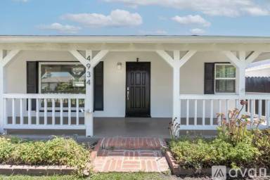Main picture of 4934 Doreen Ave