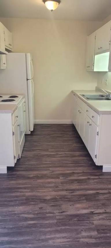 Main picture of Town & Country Apartments