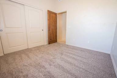 Main picture of 3750 E Hazen Rd