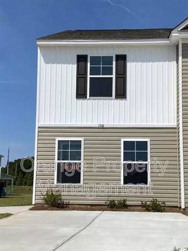 Main picture of 108 Adger Rd