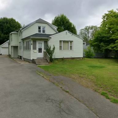 Main picture of 255 Blakeslee St