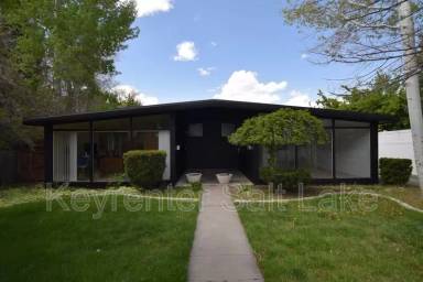 Main picture of 4824 S Viewmont St
