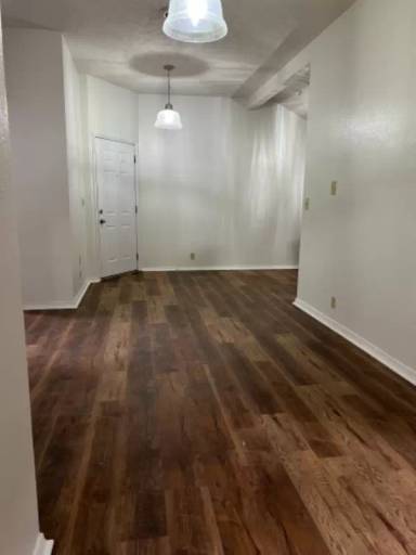 Main picture of 409 Main St