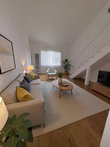 Main picture of 6200 Fountain Ave