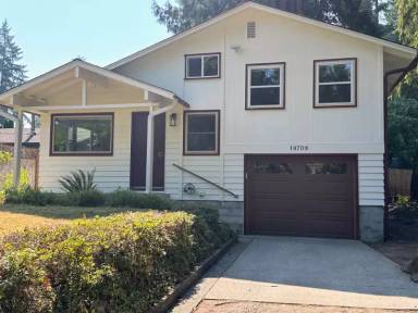 Main picture of 18709 Ballinger Way NE
