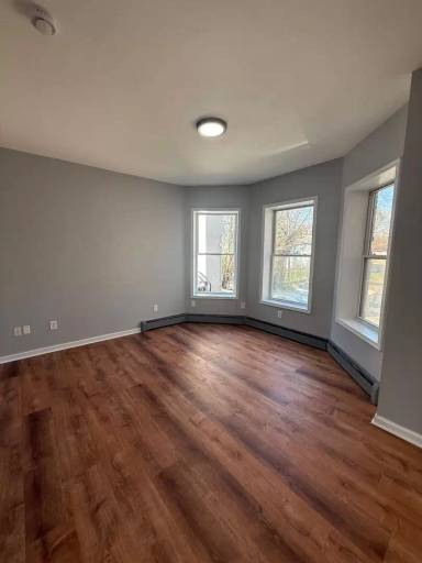 Main picture of 232 Broadway