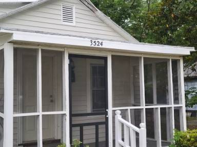 Main picture of 3524 Zeno St