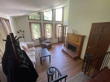 Main picture of 1871 Riverview St