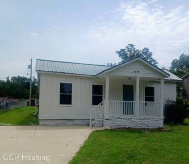 Main picture of 1214 N 44th St