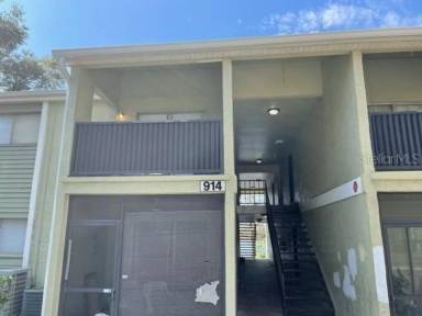 Main picture of 914 Lake Destiny Rd