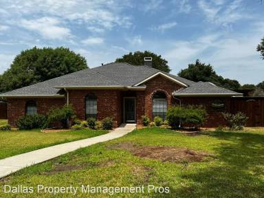 Main picture of 4465 Odessa Cir