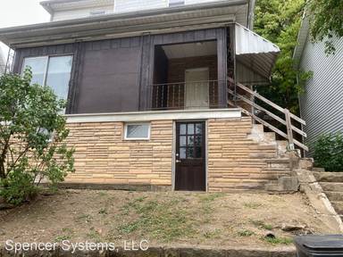 Main picture of 405 Forest Ave