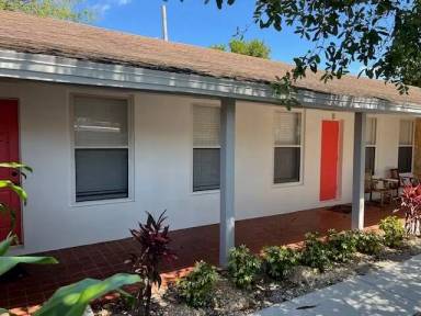 Main picture of 614 Palm St