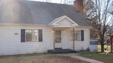 Main picture of 980 Maple Dr