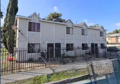 Main picture of 1156 W 39th St