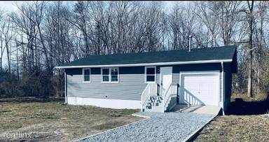 Main picture of 6006 Dennis Ln
