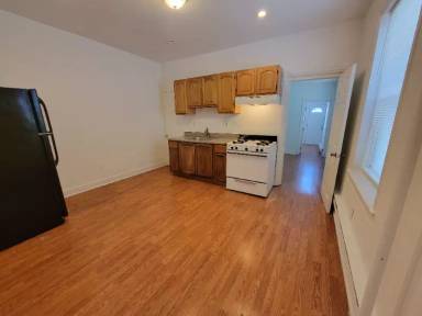 Main picture of 1527 W Girard Ave