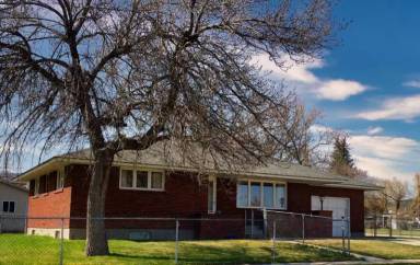 Main picture of 1323 Walnut St