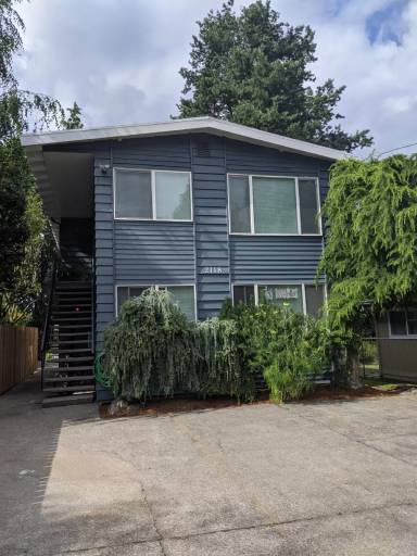 Main picture of 2118 NE 85th St