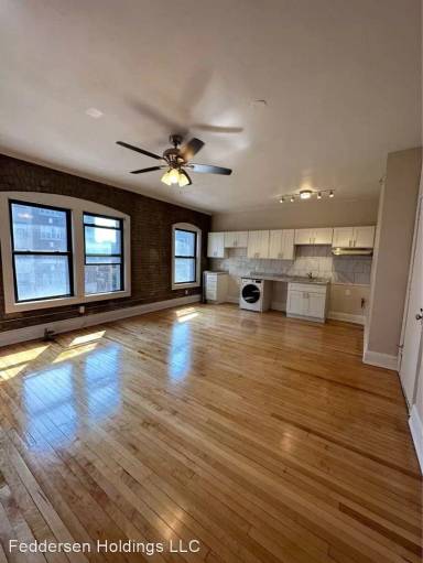 Main picture of 306 Oak Grove St