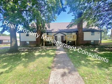 Main picture of 1001 Twin Oaks Ter