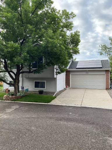 Main picture of 705 Myrtlewood Ct