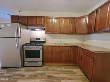 Main picture of 135 W 54th St
