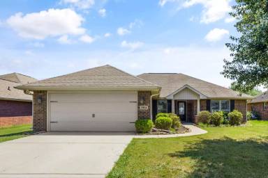 Main picture of 104 Grantham Cir