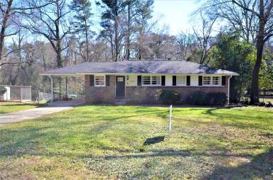 Main picture of 1009 N Hills Dr