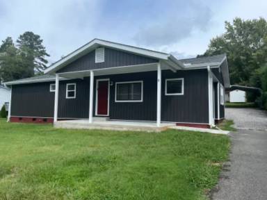 Main picture of 8 Pinedale Rd